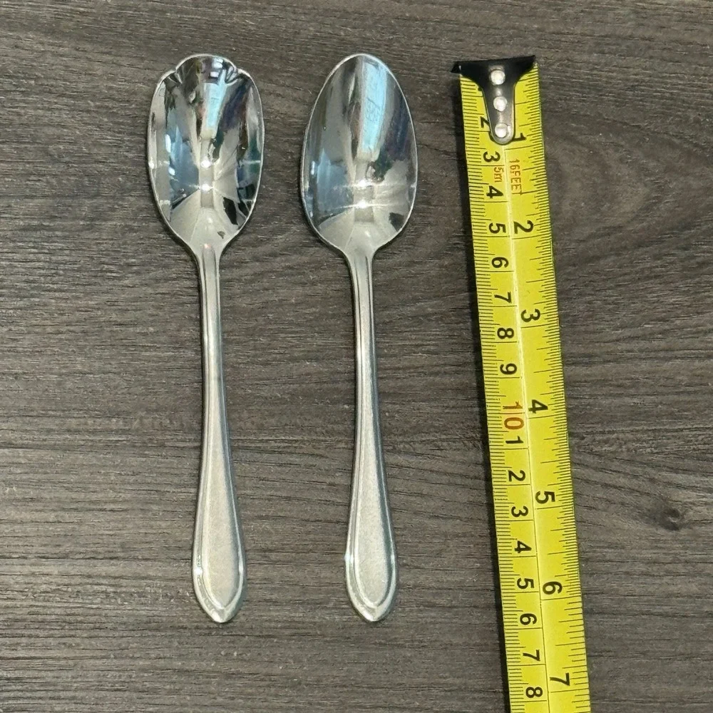 Oneida ASTAIR Stainless Glossy Flatware 17 Piece Mixed Lot Forks Spoons Knives